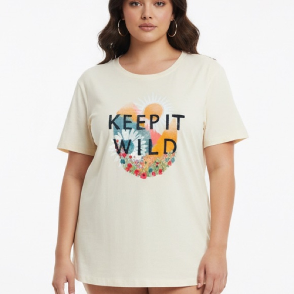 EveryWear Keep it Wild Graphic Tee Cream SZ LARGE
